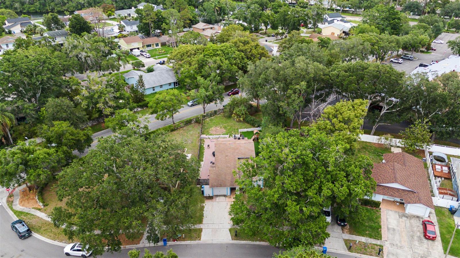 16317 Caliente Place, FL