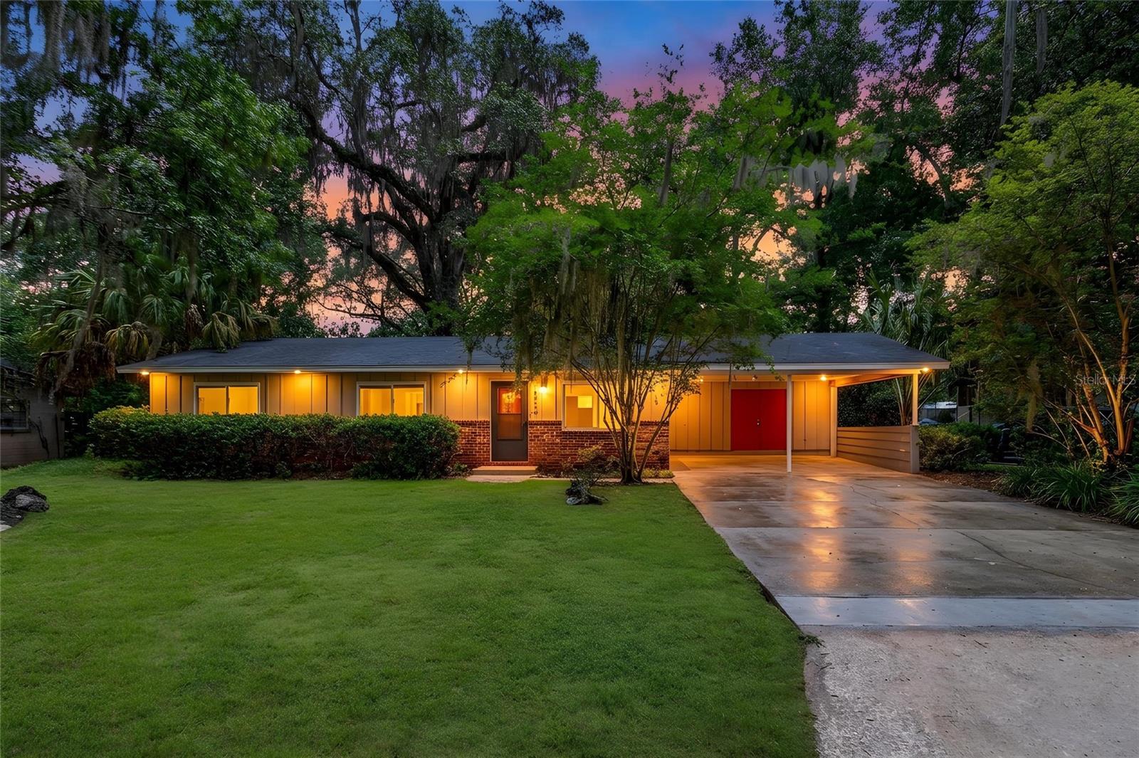 1915 42nd Place, FL