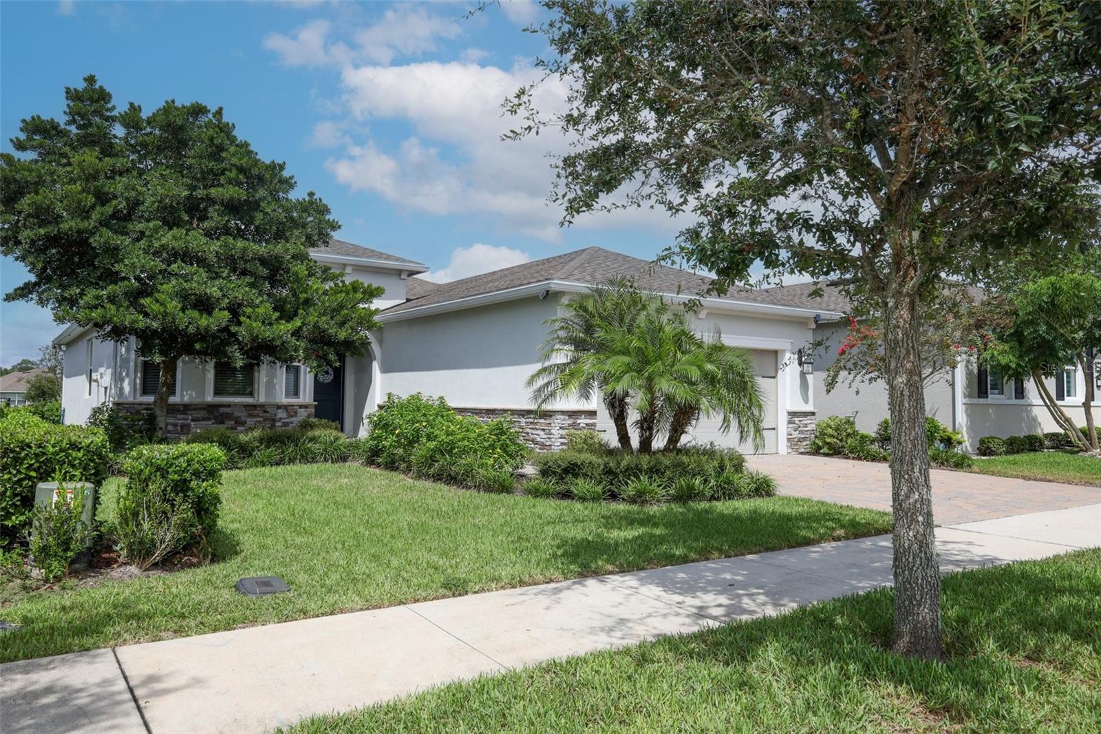 560 Adenmore Terrace, FL