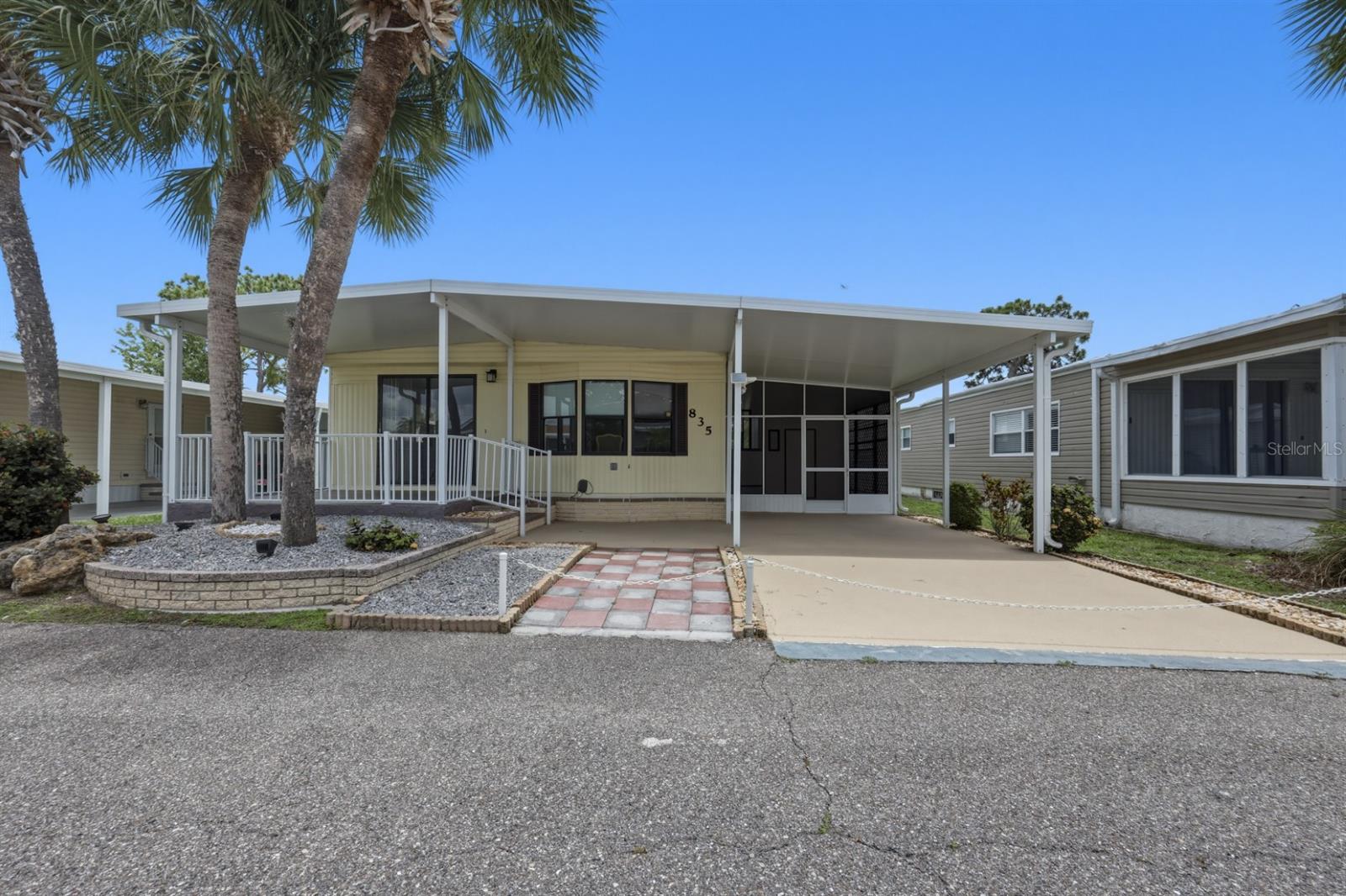 2100 Kings Highway, FL