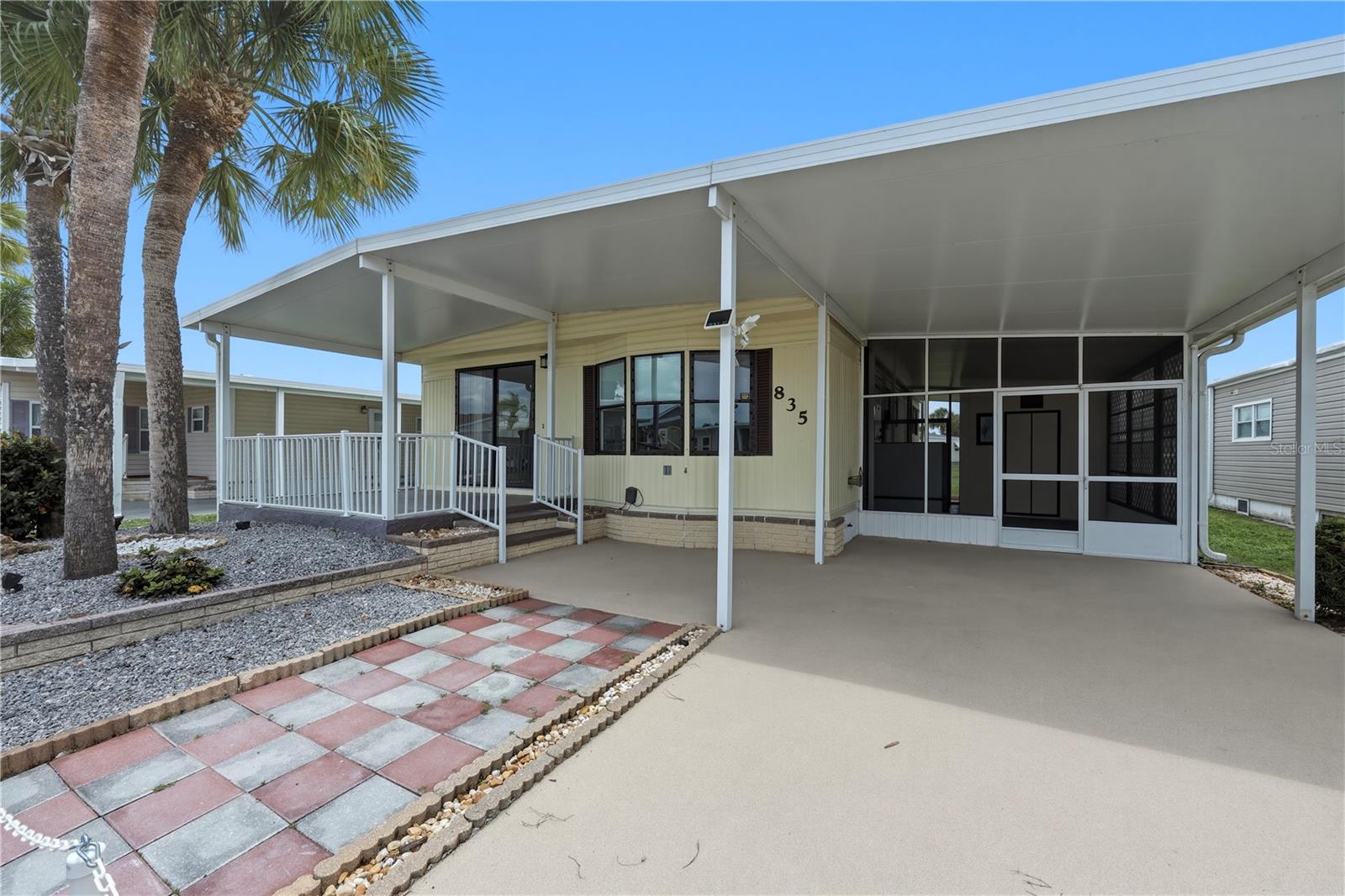 2100 Kings Highway, FL