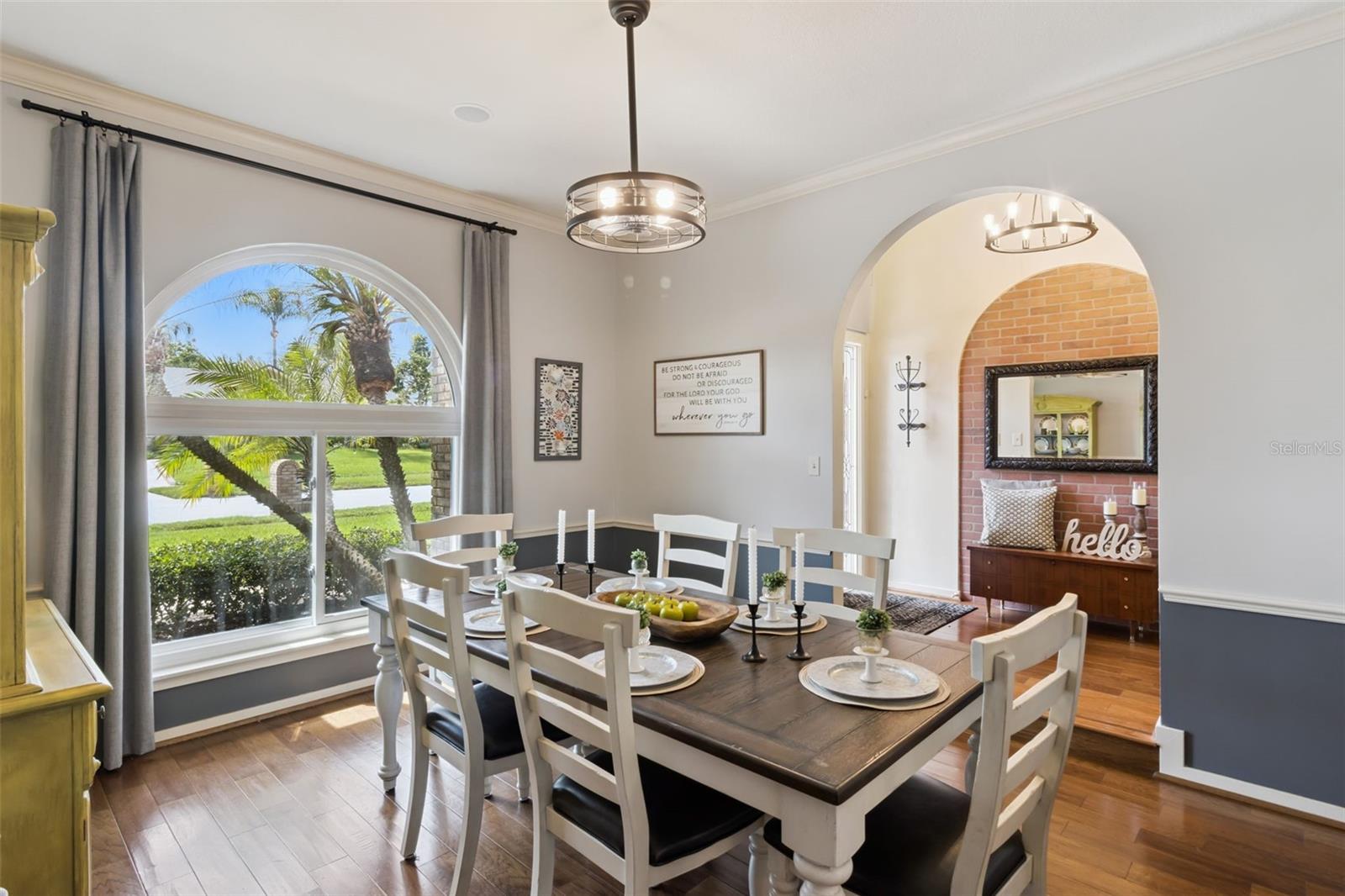 577 Longview Place, FL