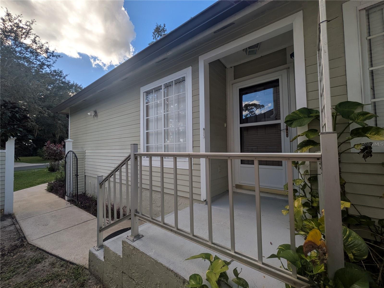 506 Harvard Place, FL