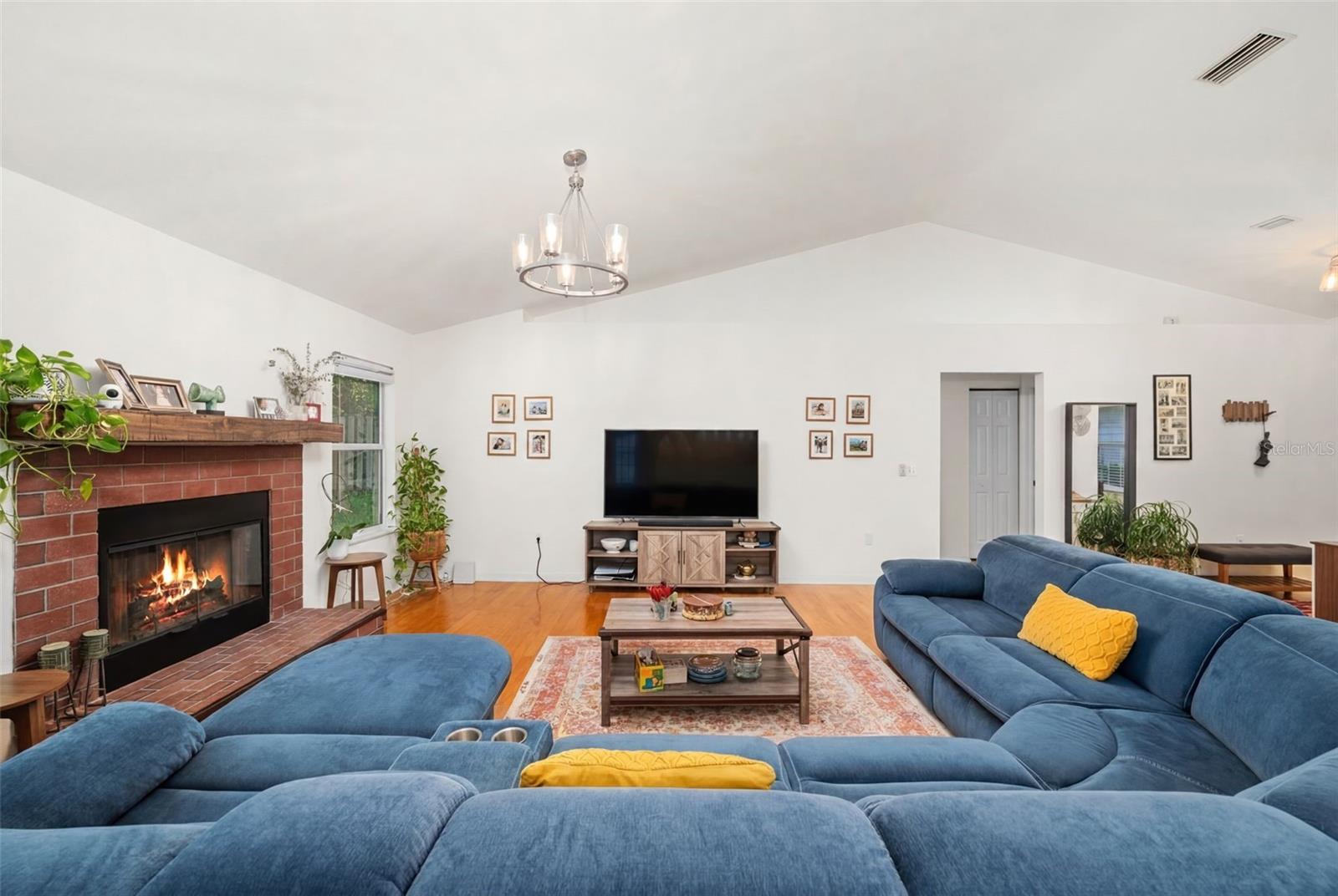 8725 9th Place, FL