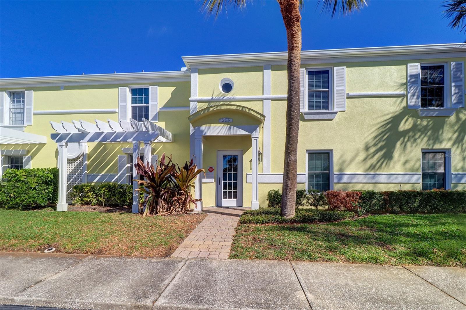 225 Pompano Drive, FL