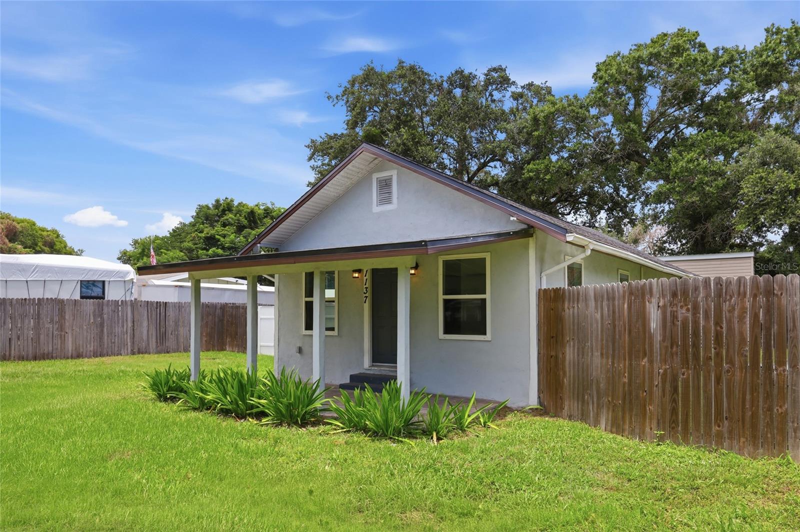 1137 Shawnee Drive, FL