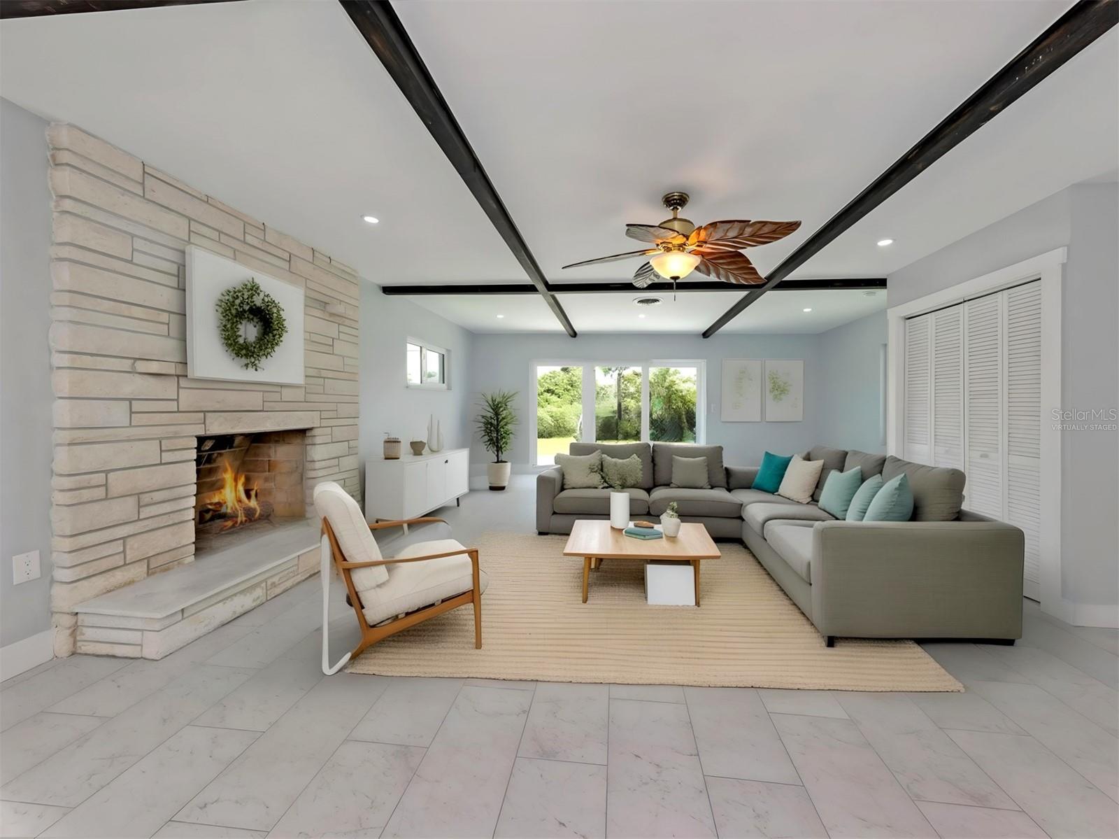 908 Villas Drive, FL