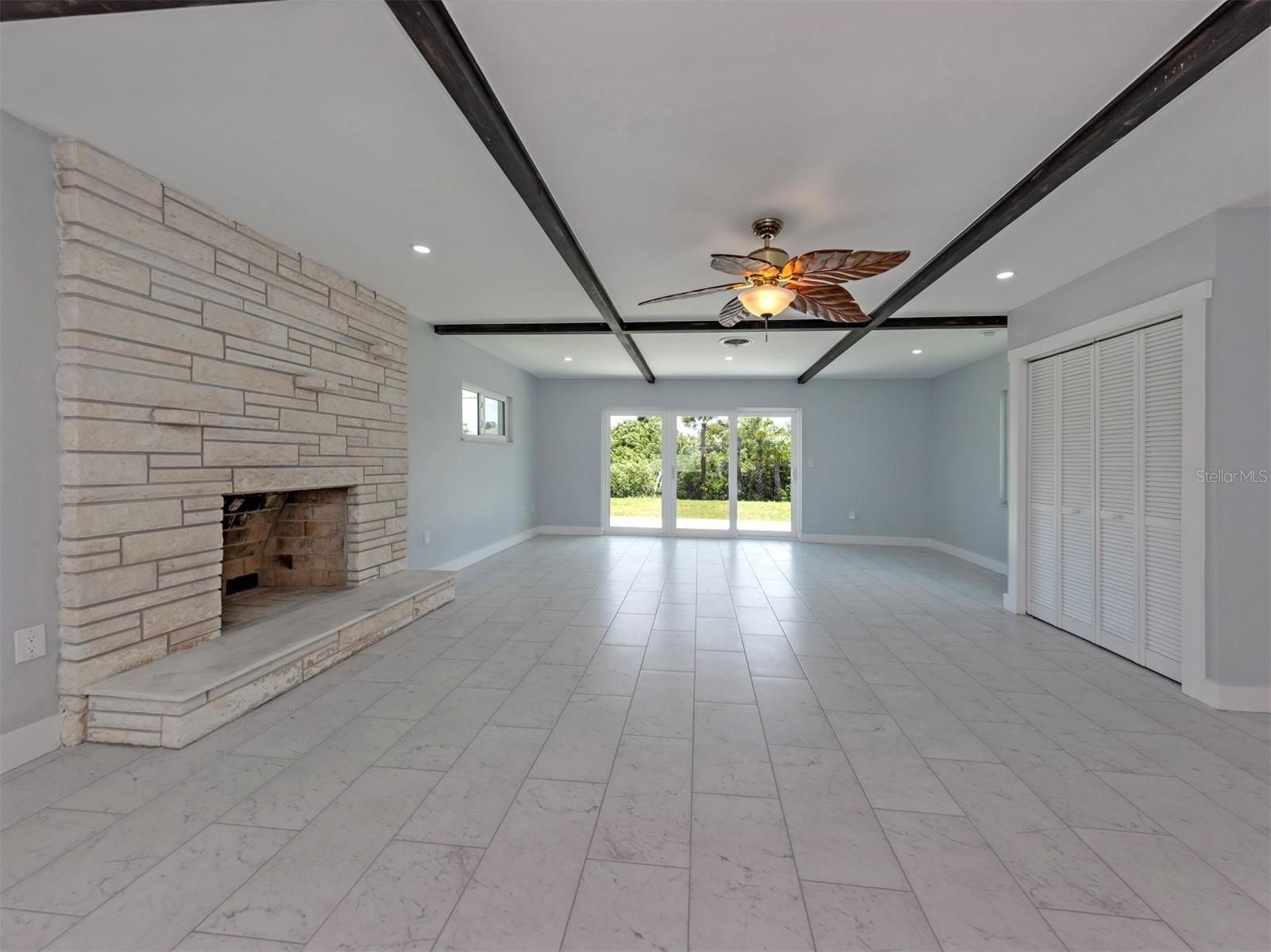 908 Villas Drive, FL