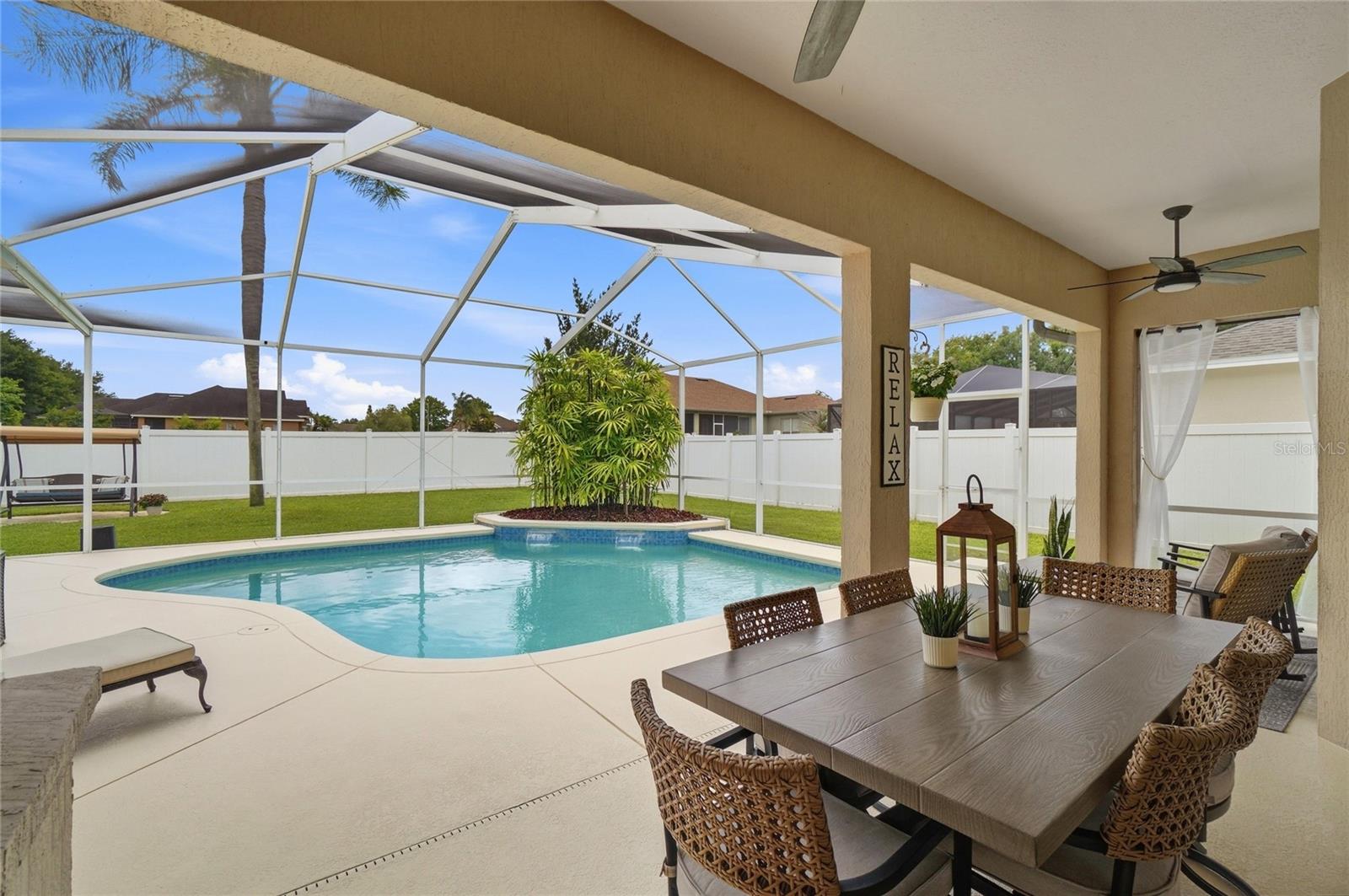 335 Ruby Lake Loop, FL