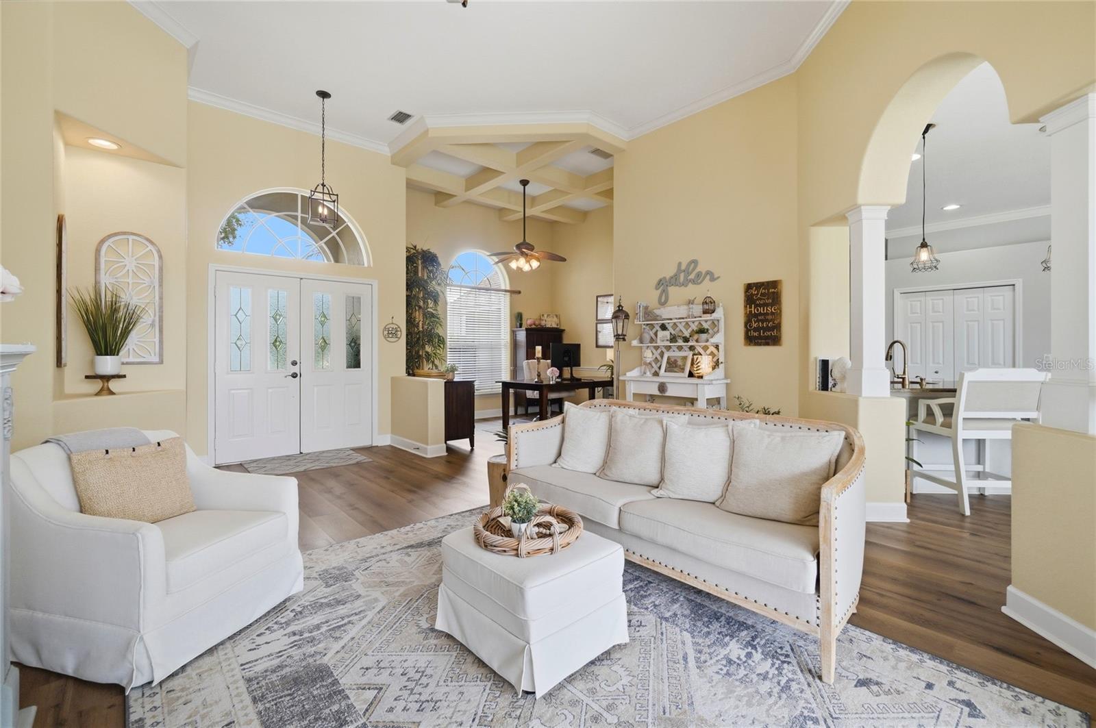 335 Ruby Lake Loop, FL