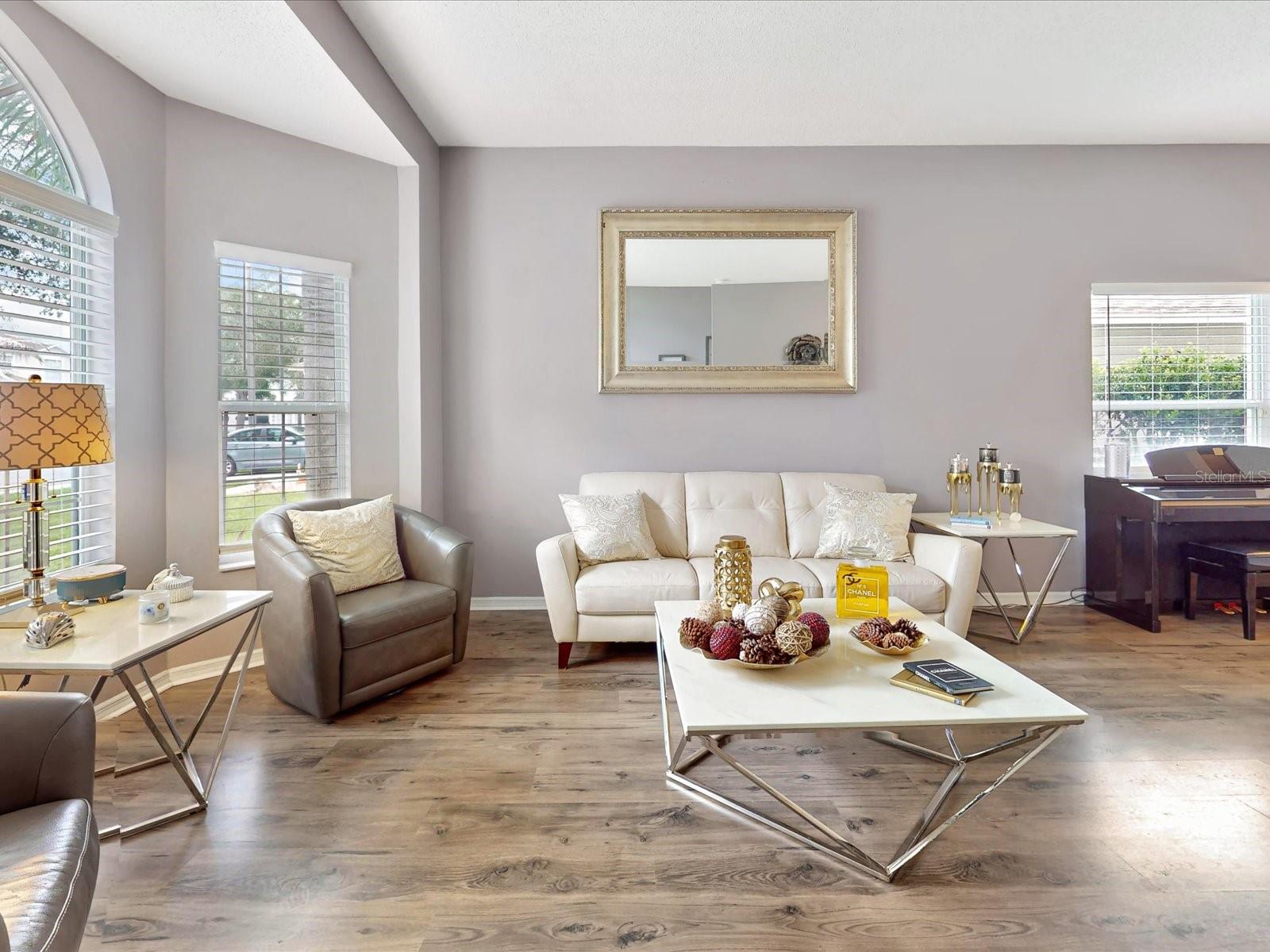 112 Harwood Circle, FL