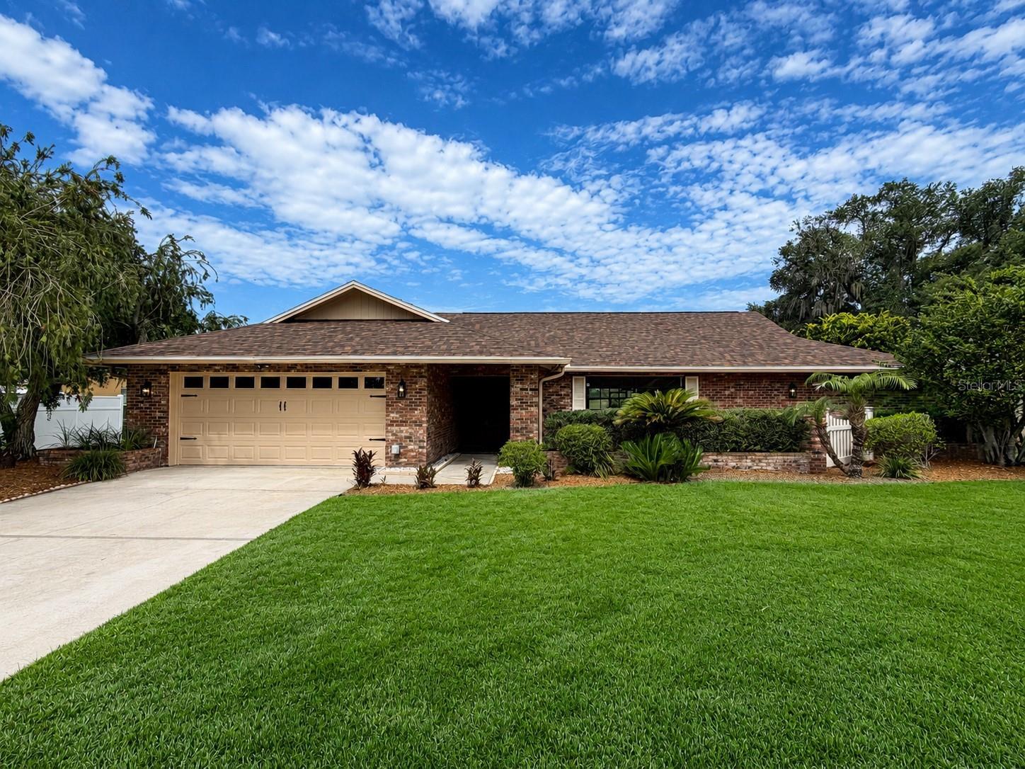 1903 Country Club Court, FL