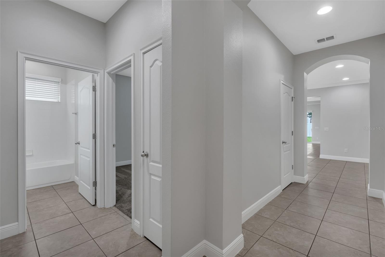12826 Woodmere Close Dr, FL