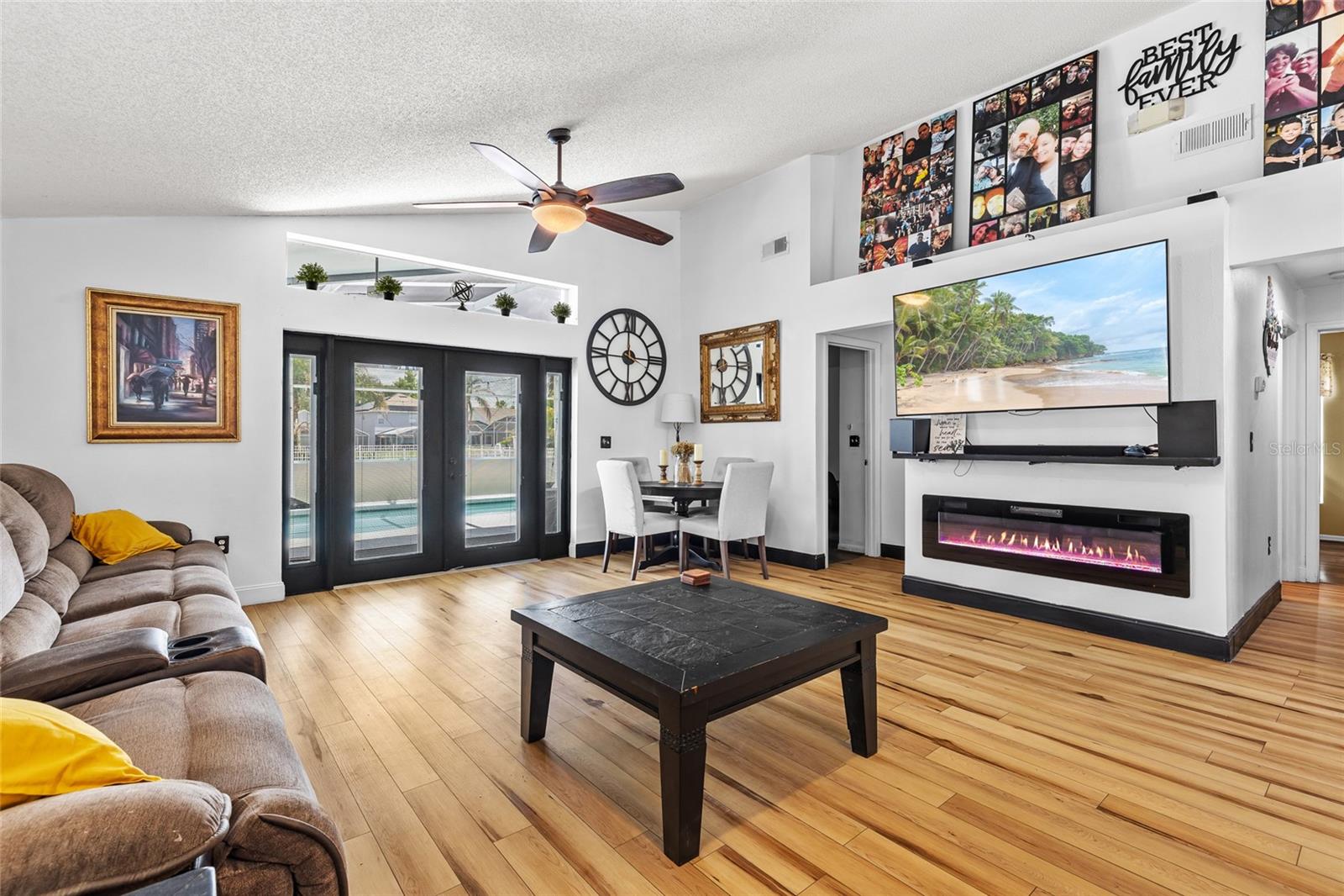 550 Buckingham Cir, FL