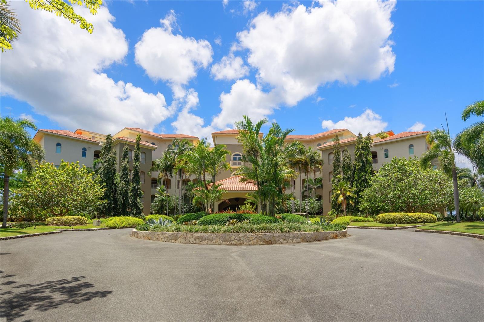 500 Plantation Village Drive, PR