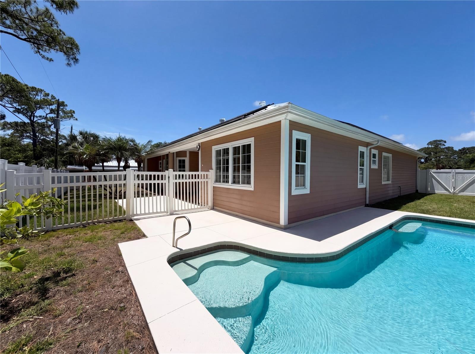 375 Nora Avenue, FL