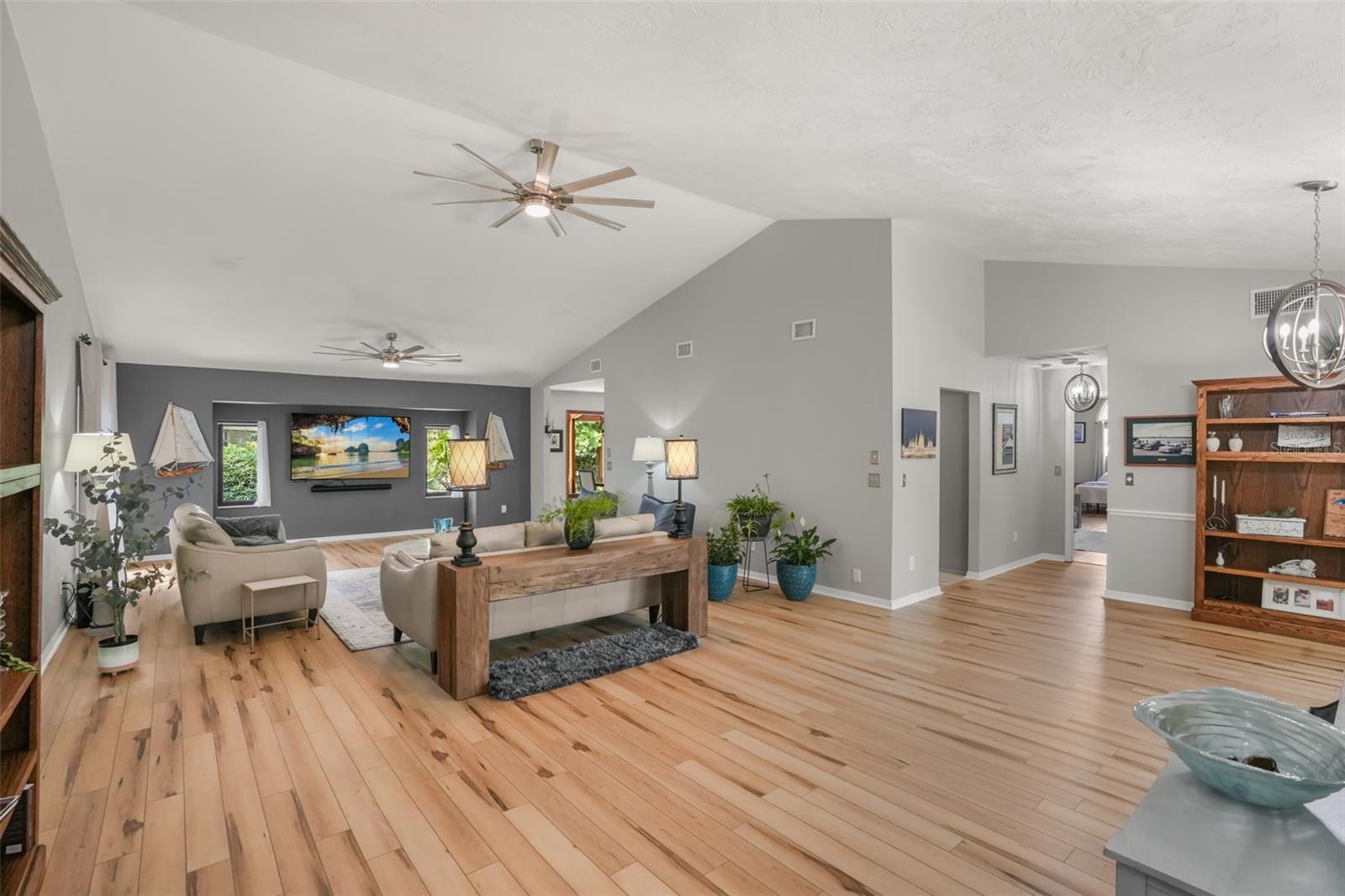 112 Peachtree Circle, FL