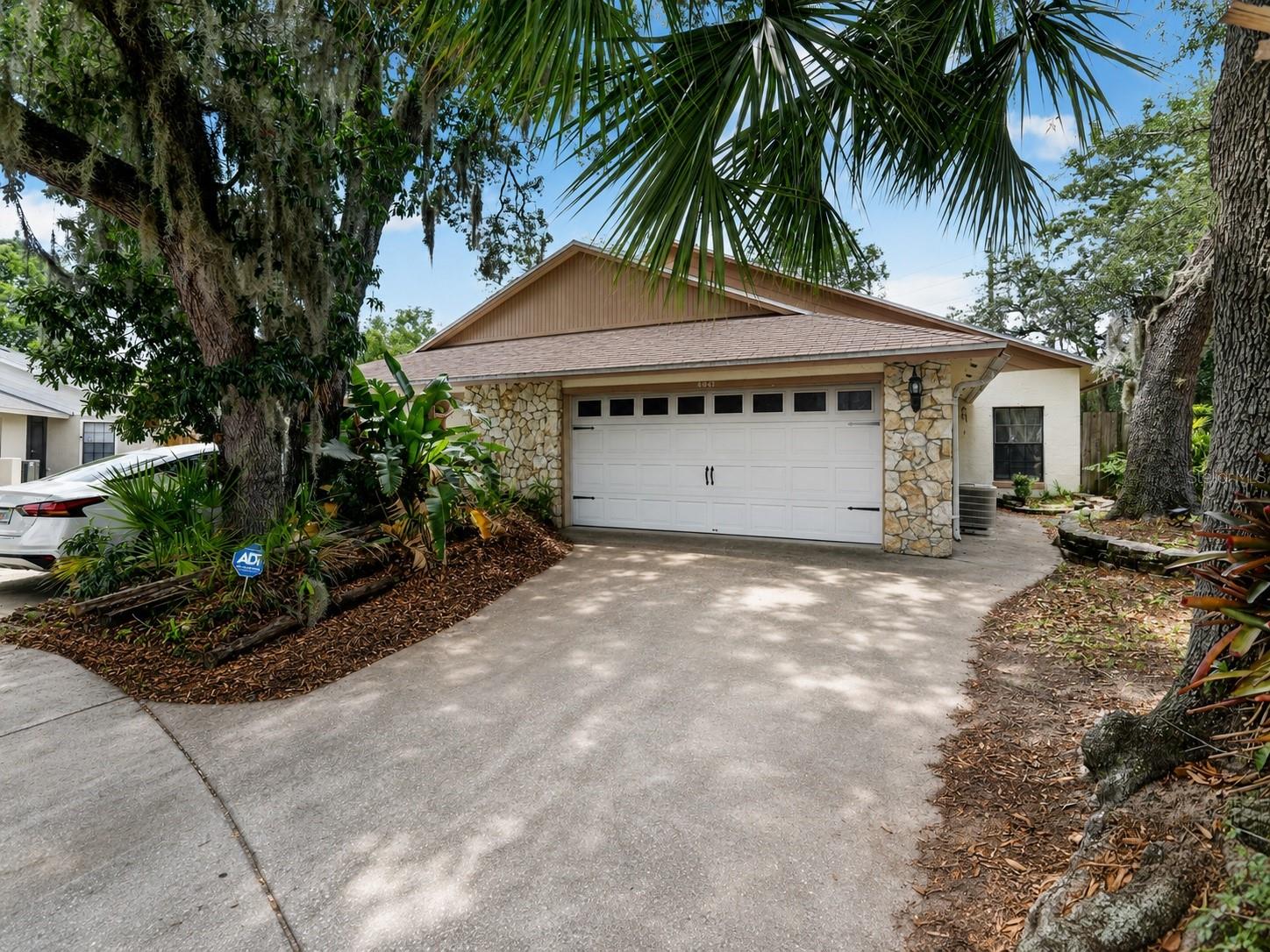 5298 Indian Laurel Court, FL