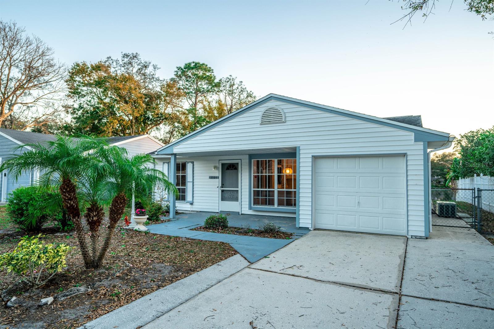 2764 Kavalier Drive, FL