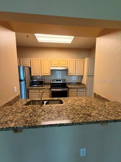 404 Summit Ridge Place, FL