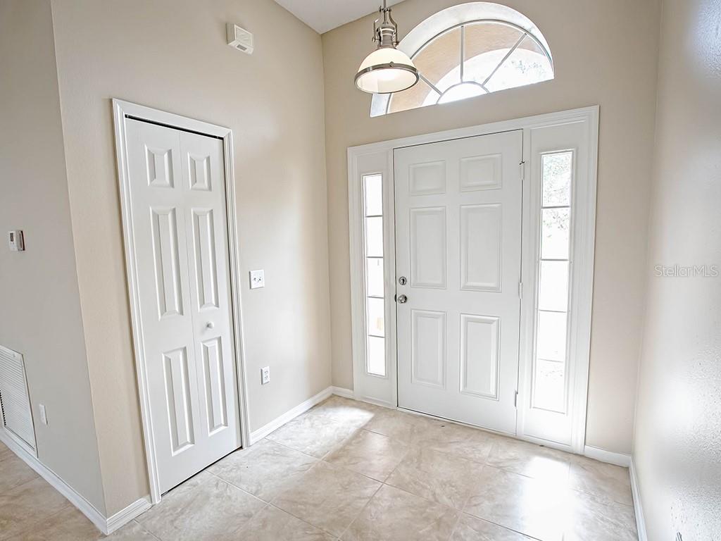 2139 Sandridge Circle, FL