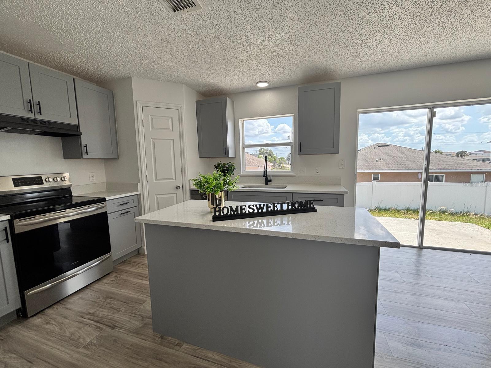 404 Manitoba Drive, FL