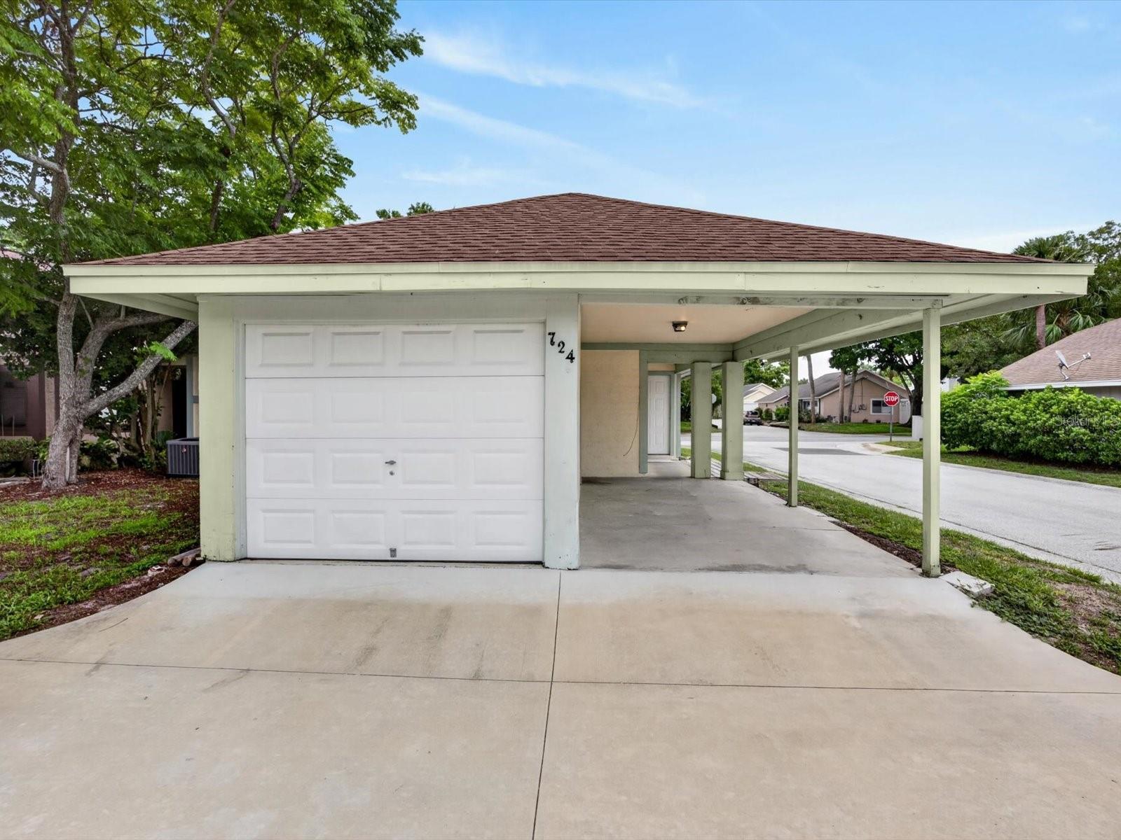 724 Lakeside Drive, FL