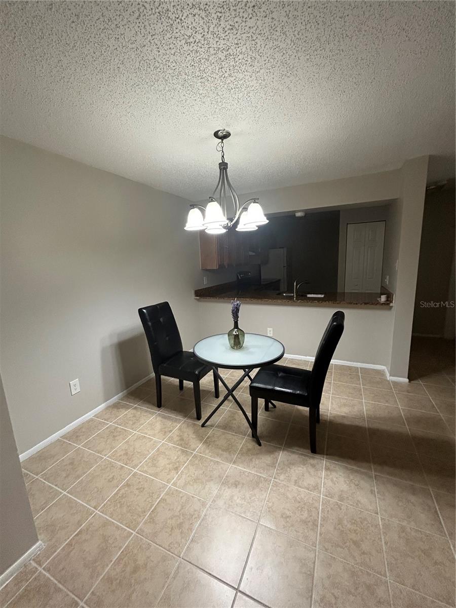 636 Kenwick Circle, FL