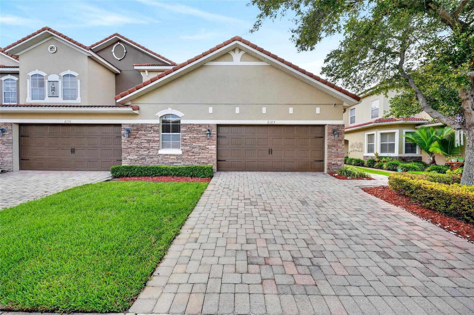 2125 Velvet Leaf Drive, FL