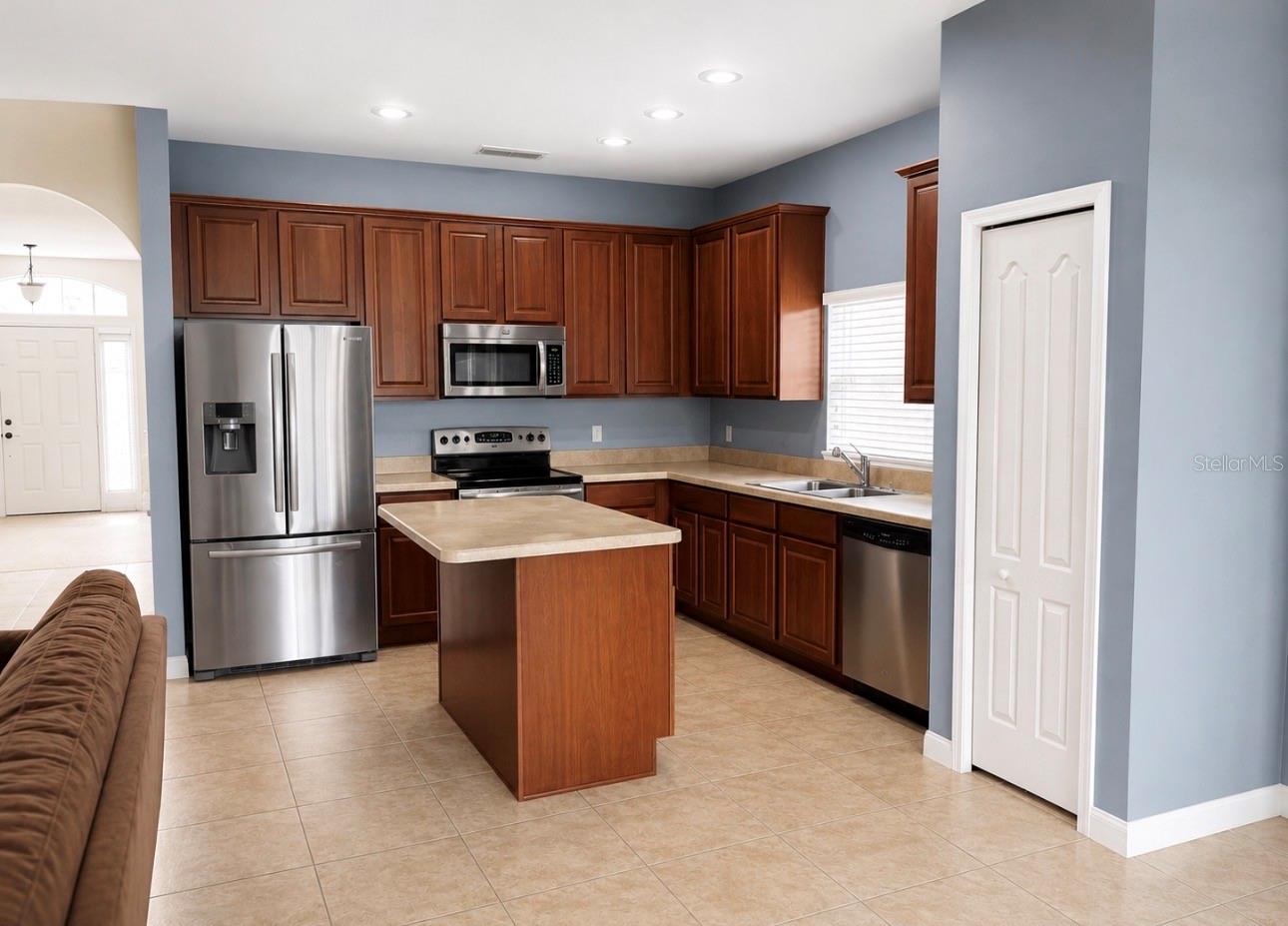 2244 Victoria Falls Drive, FL