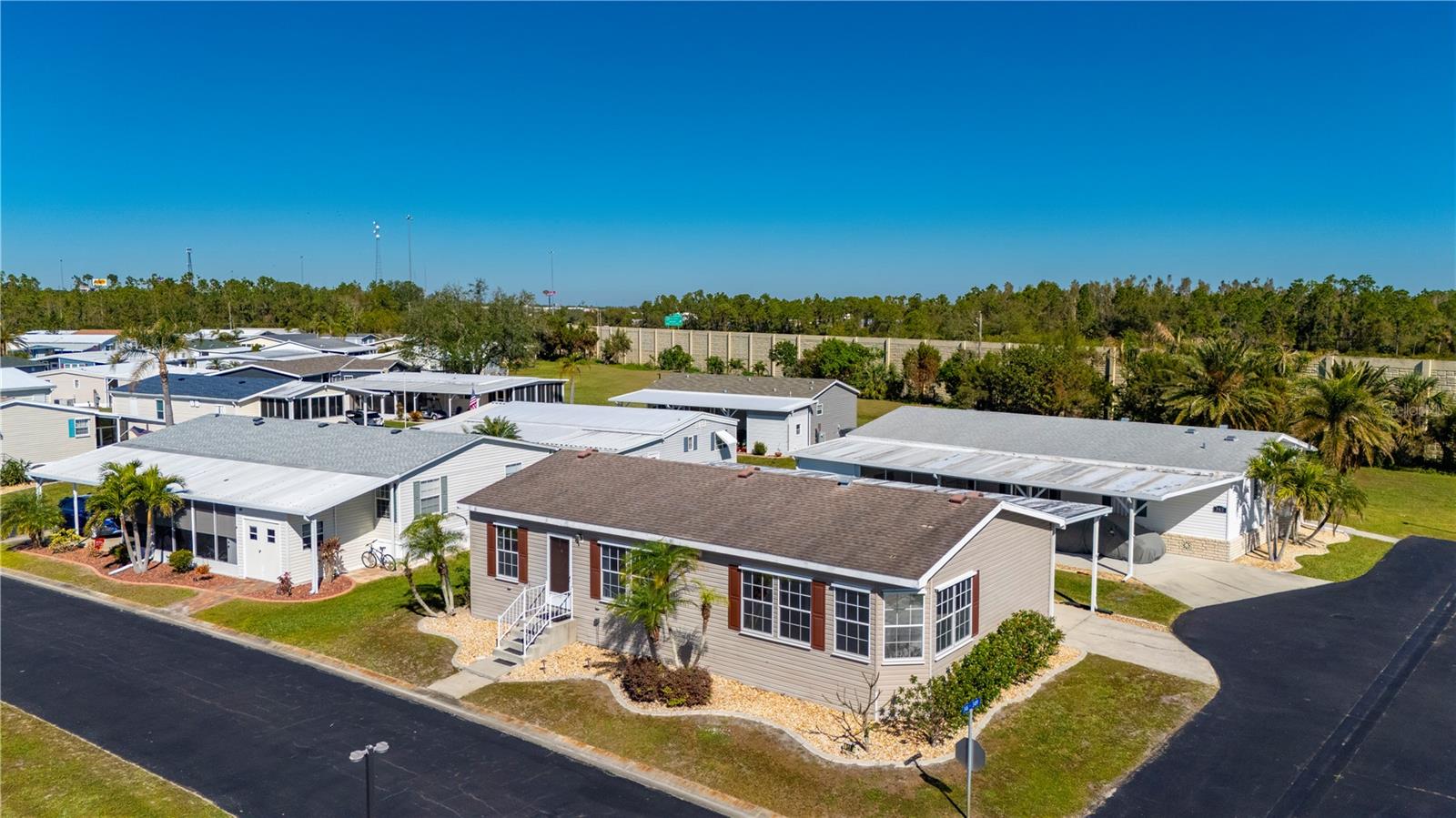 1000 Kings Highway, FL