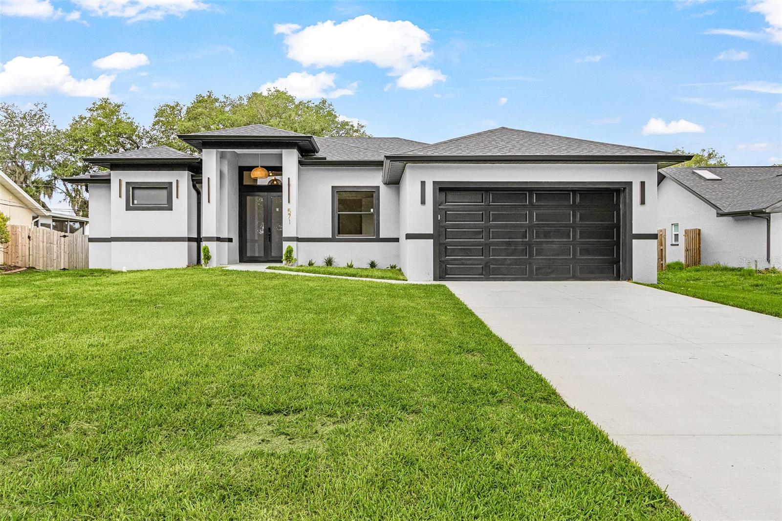 571 Presque Isle Drive, FL