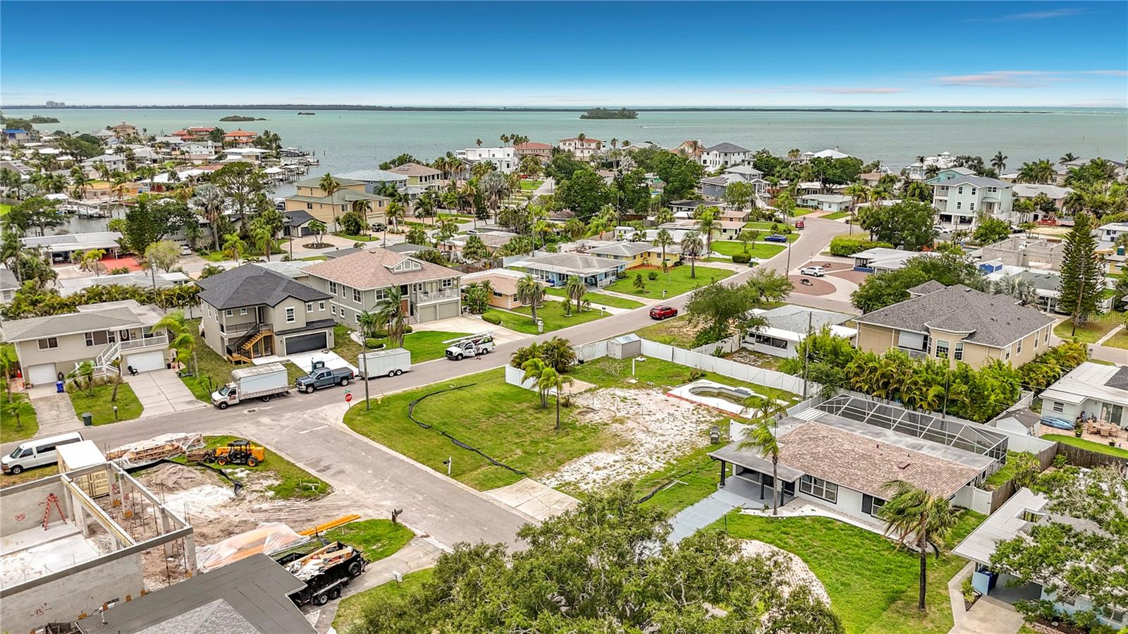 2464 Del Rio Way, FL