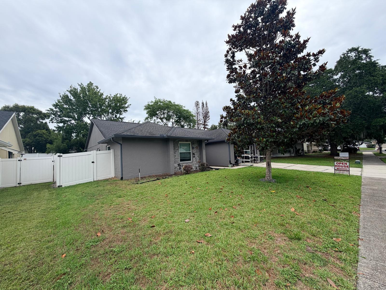 1083 Beckstrom Dr, FL