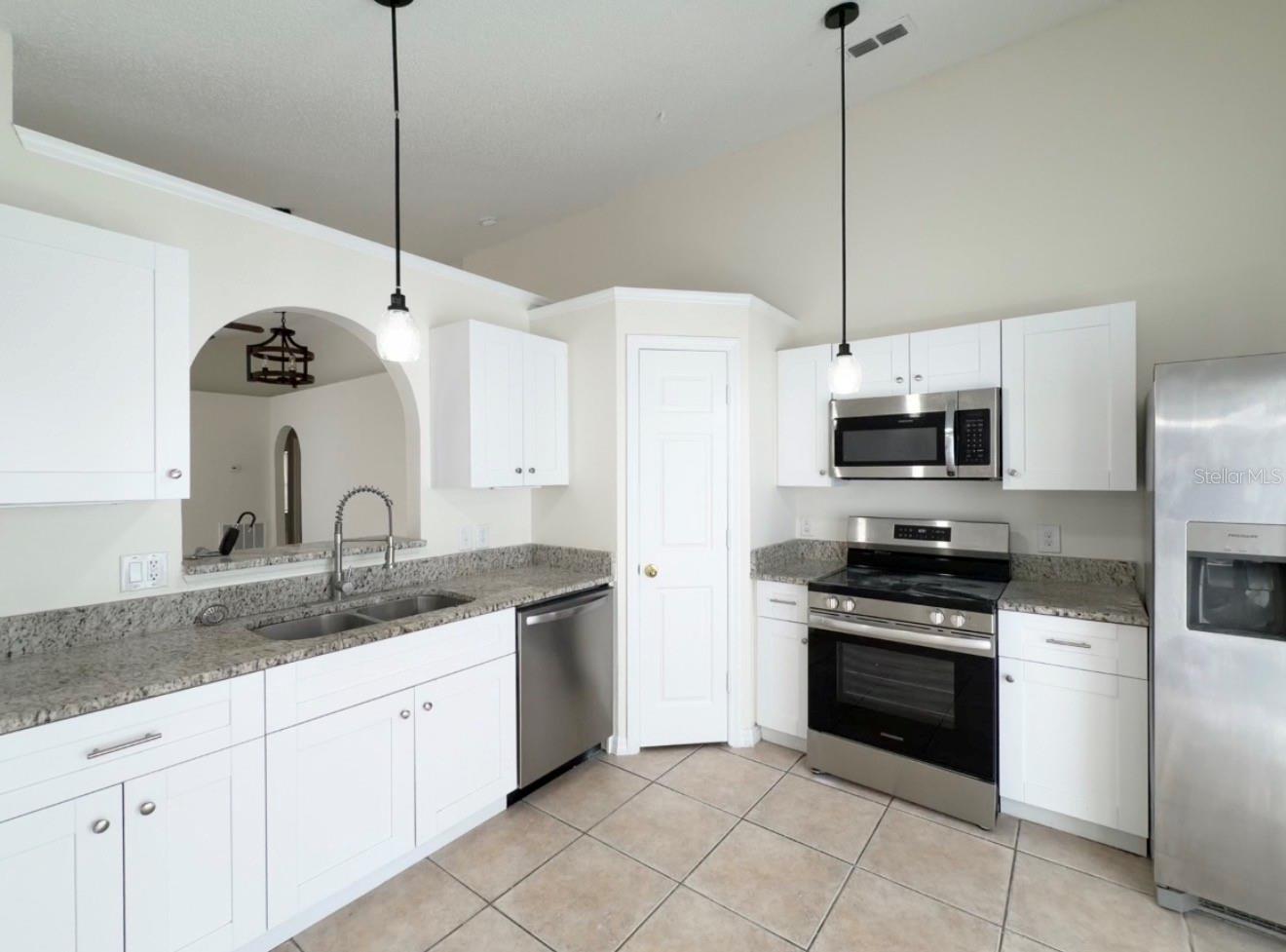 121 Gleason Cove, FL