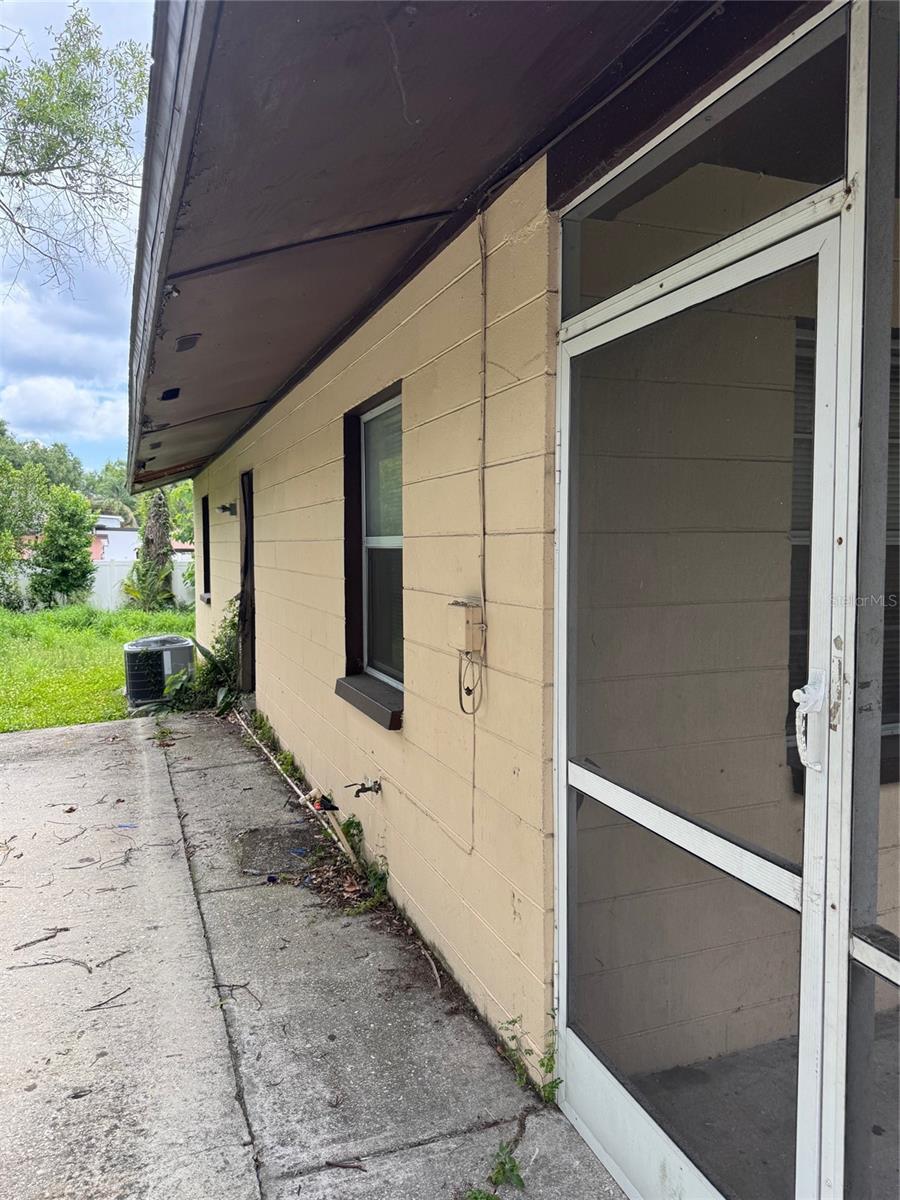 8609 13th Street, FL