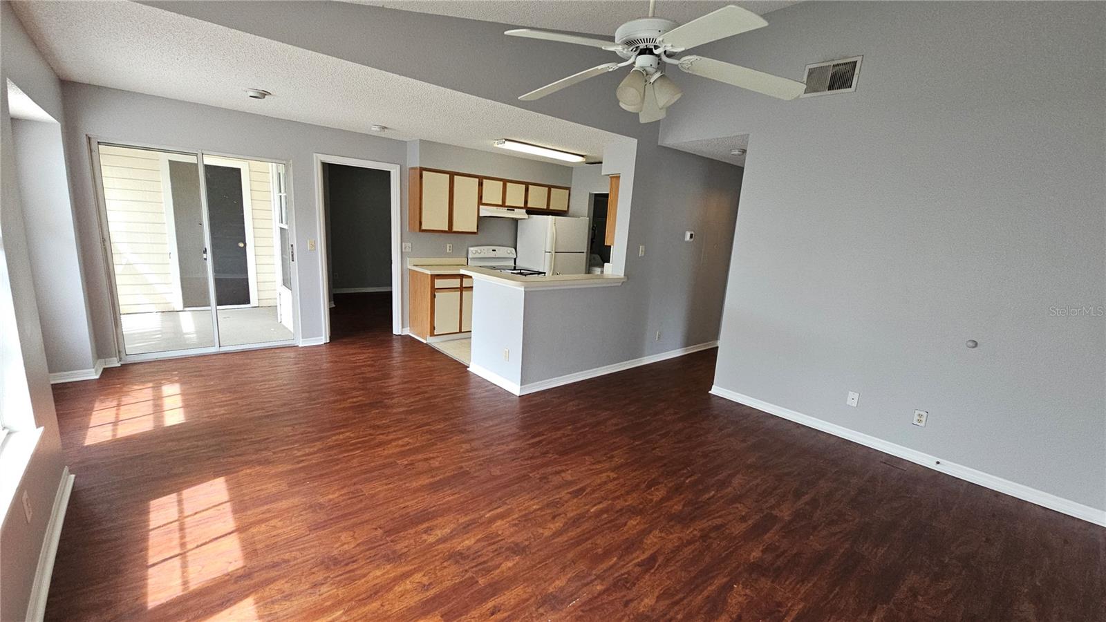 1075 S Hiawassee Rd, FL