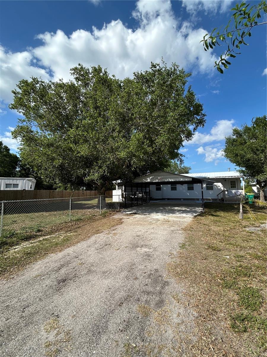 5522 Swaying Palm, FL