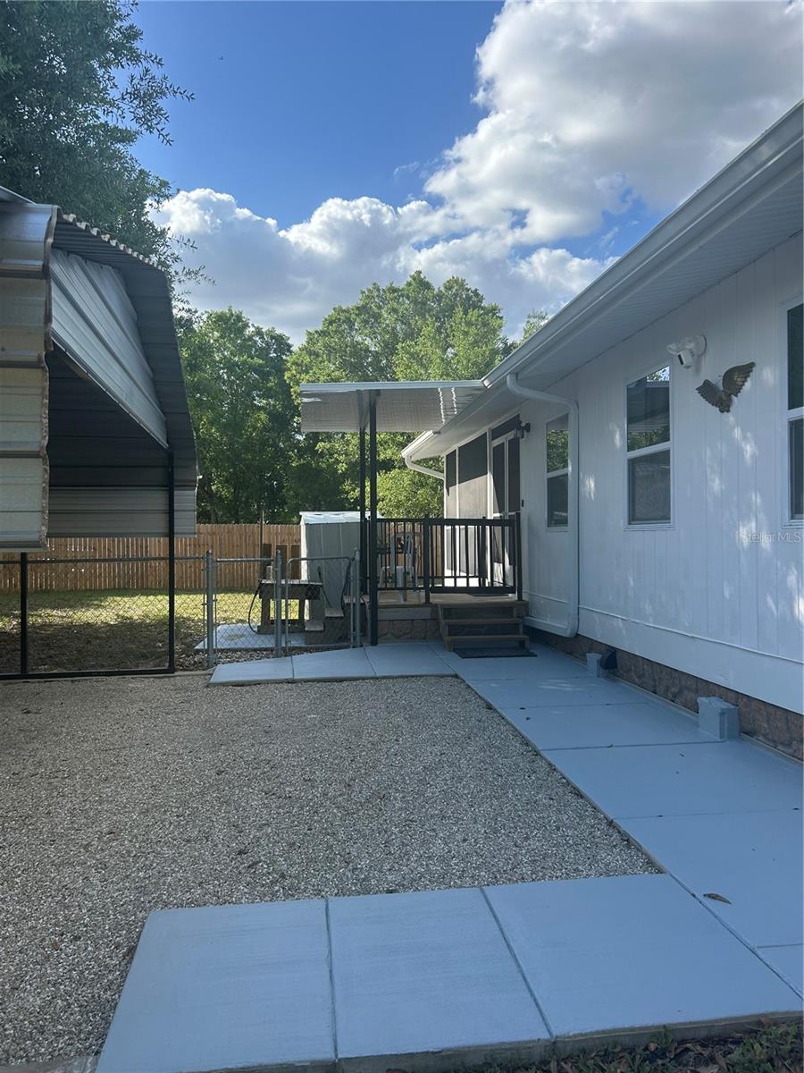 5522 Swaying Palm, FL