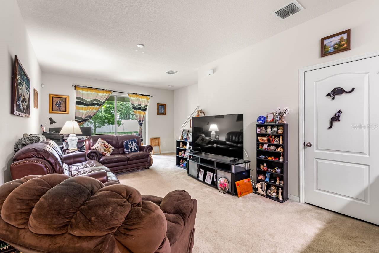 2121 Broadway View Avenue, FL