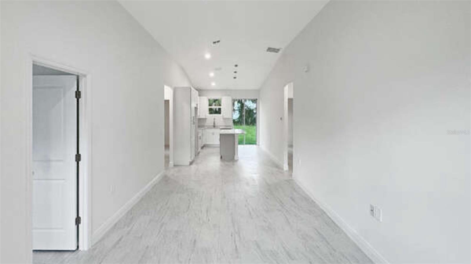 3620 Washington Street, FL