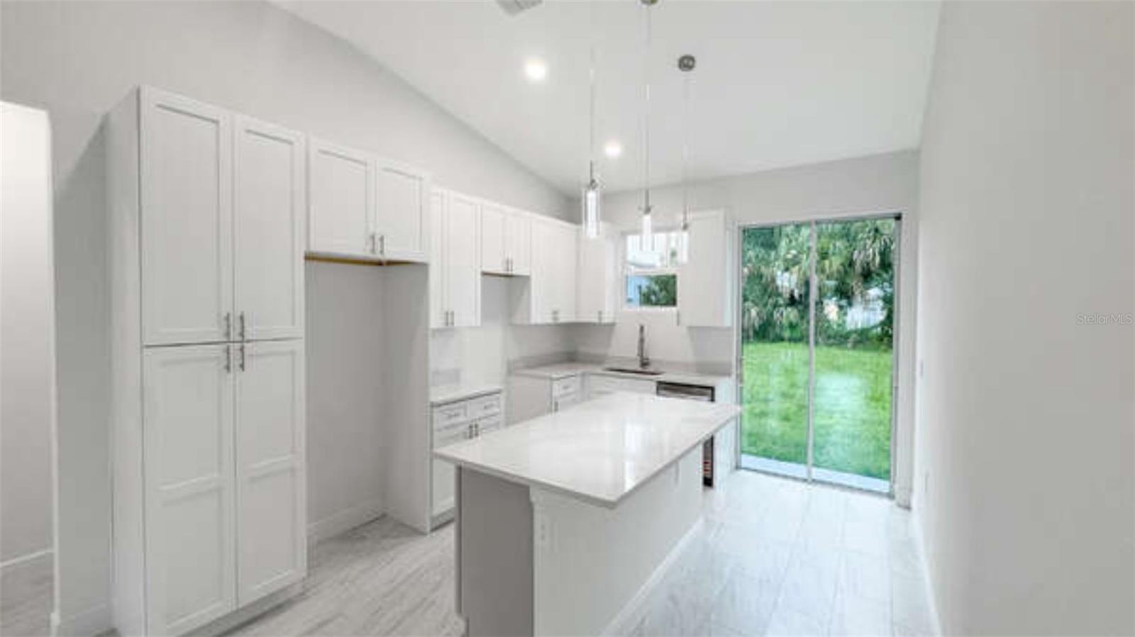 3620 Washington Street, FL