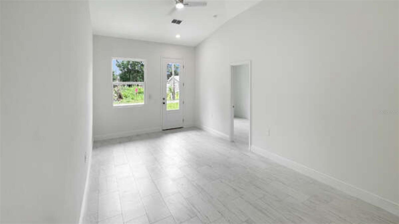 3620 Washington Street, FL