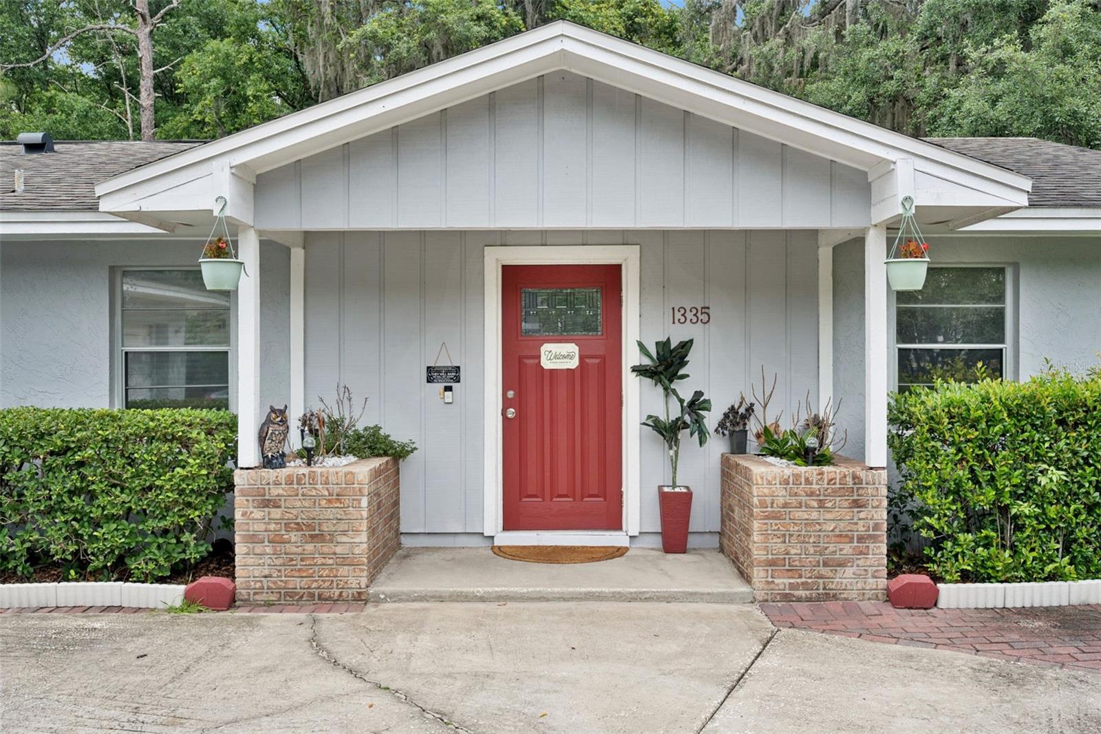 1335 Yvonne Street, FL
