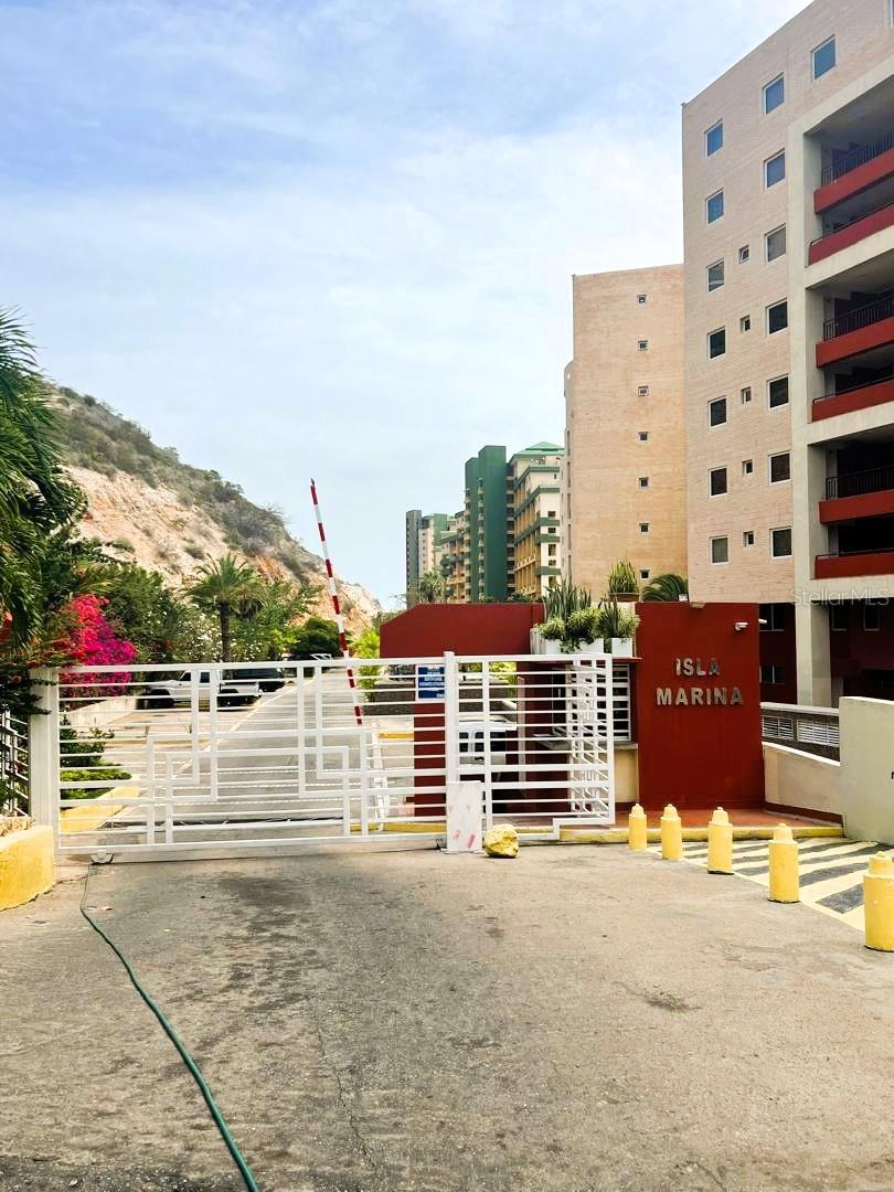 Urb. Isla Marina Avenida La Costa (AnzoáTegui, Venezuela), OC