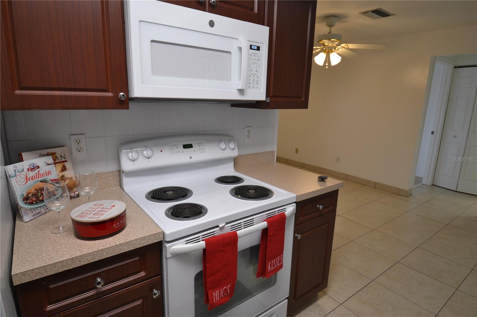 2357 White Oak Circle, FL