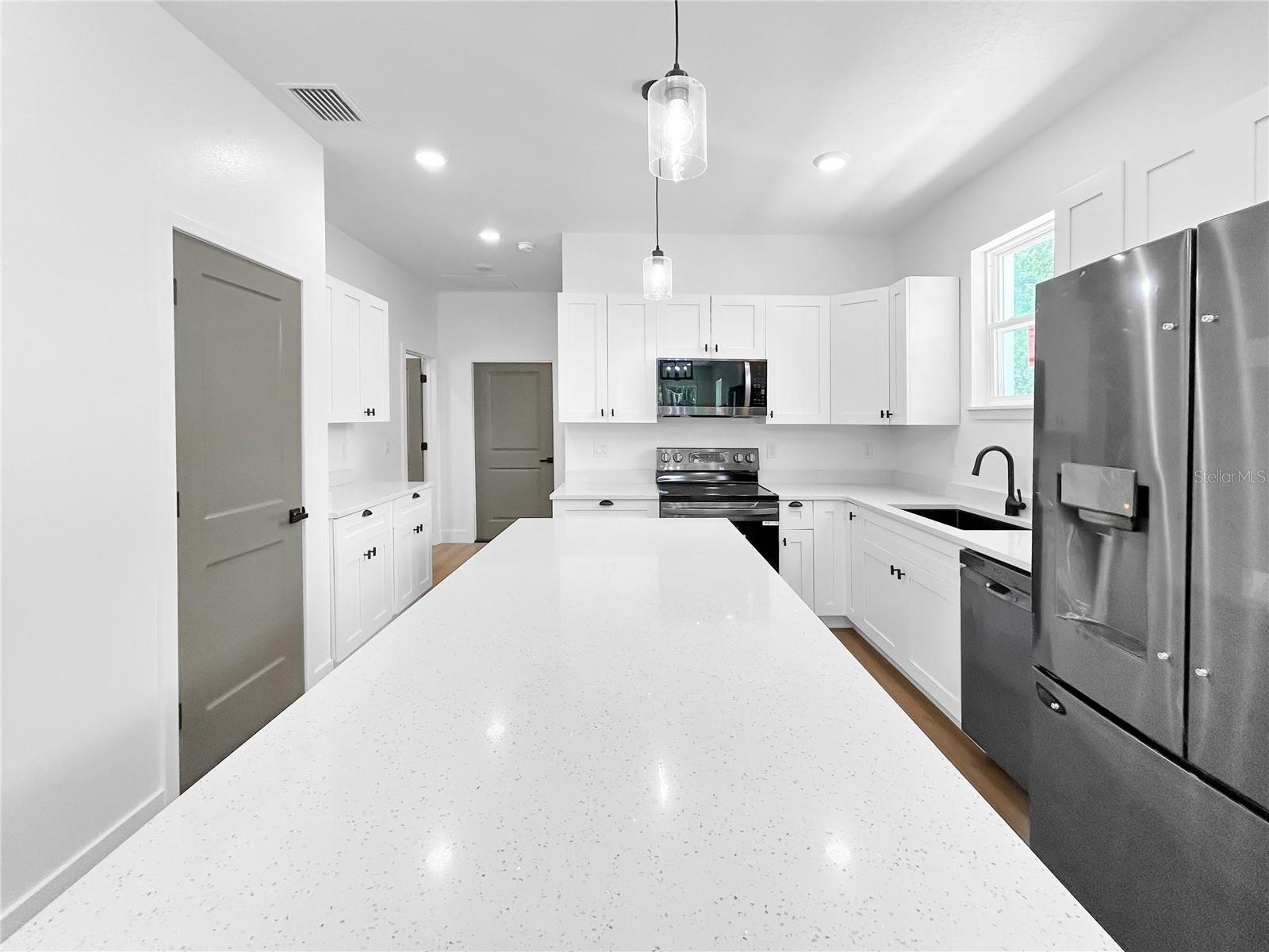1010 Hickory Avenue, FL