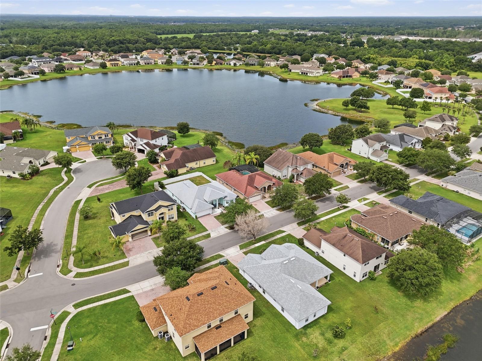 2901 Sweetspire Circle, FL