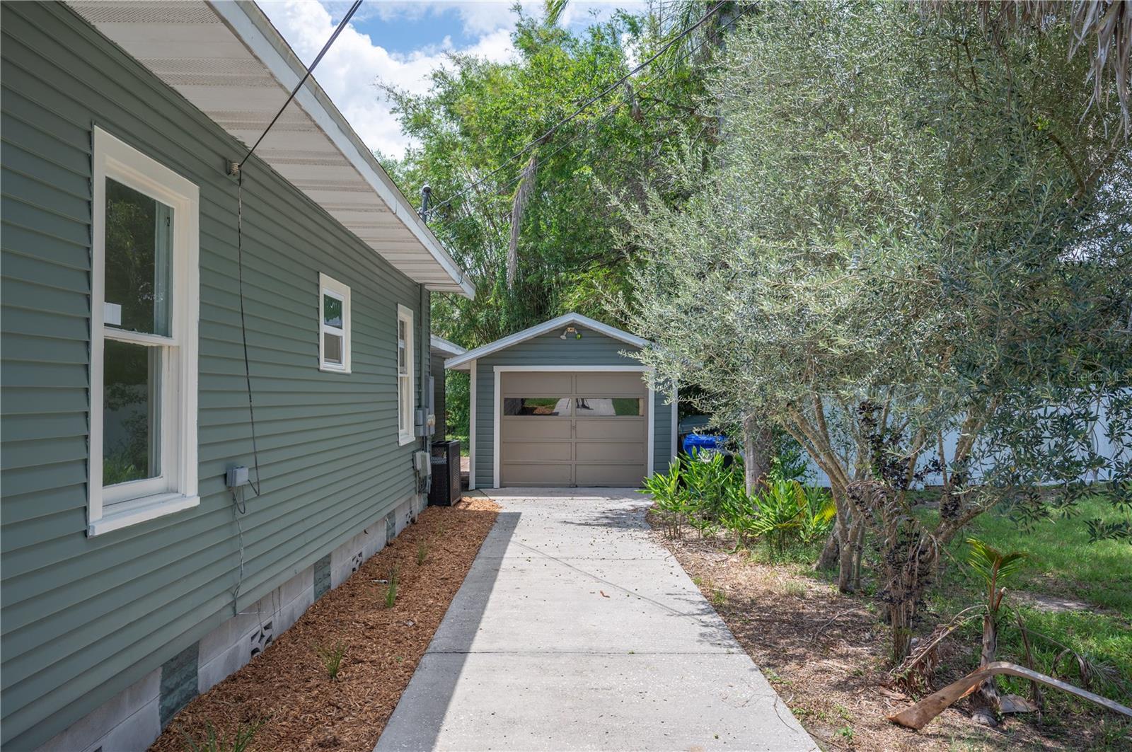 1015 Lexington Street, FL