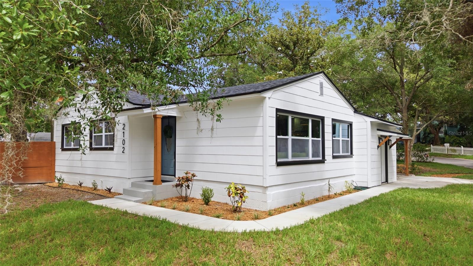 2102 Howell Street, FL